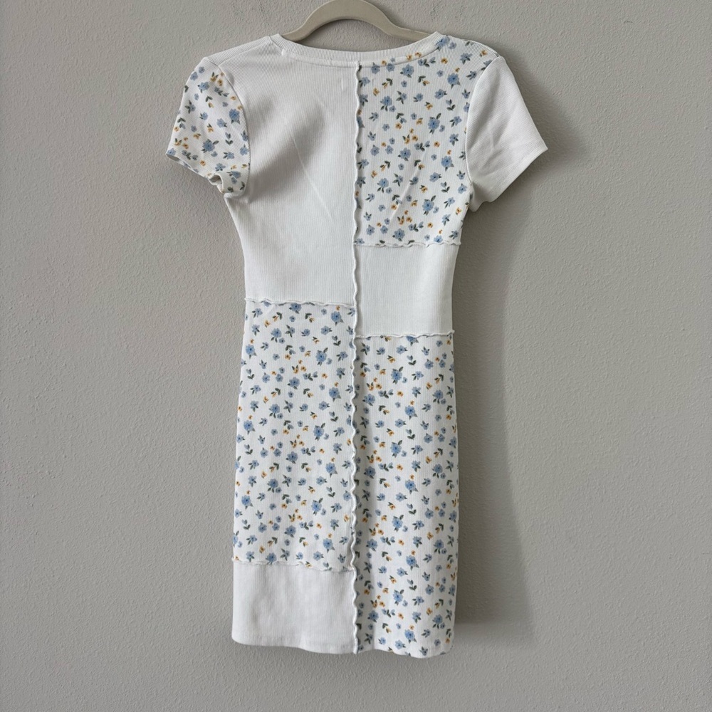 Hollister Floral Patchwork White Dress - Picture 6 of 9